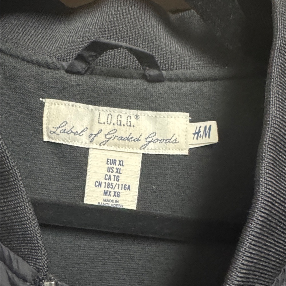 H&M Men's Black Bomber Jacket - Picture 2 of 5